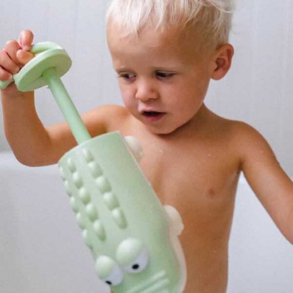 S41ASCRC_L_2 Water Squirters – Crocodile Pastel Green