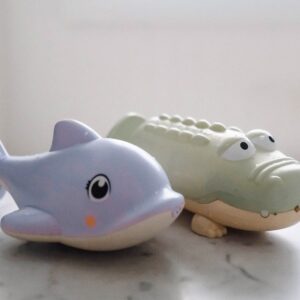 Water Squirters – Dolphin Pastel Lilac