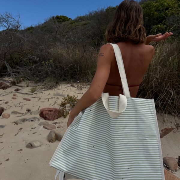 S51CARGR_L_1 Carryall Beach Bag – La Palma Sage Stipe