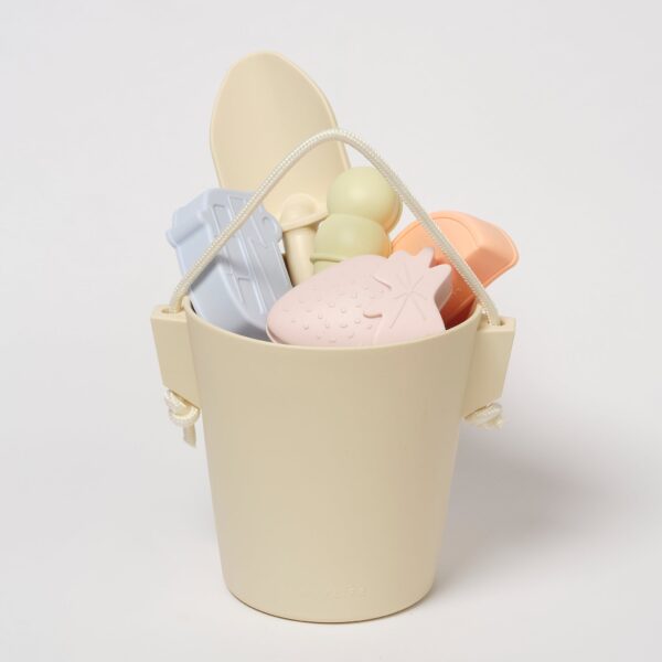 S51SSBML_5 Silicone Bucket & Spade Set – Apple Sorbet Multi