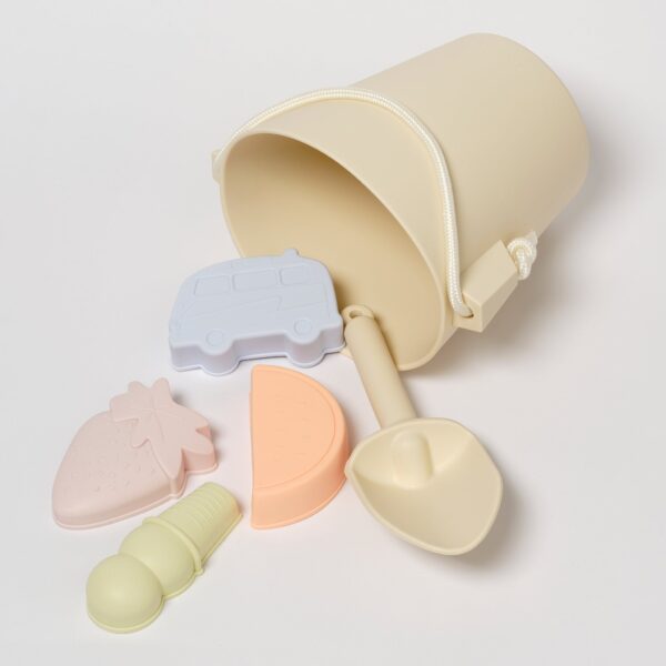 S51SSBML_6 Silicone Bucket & Spade Set – Apple Sorbet Multi