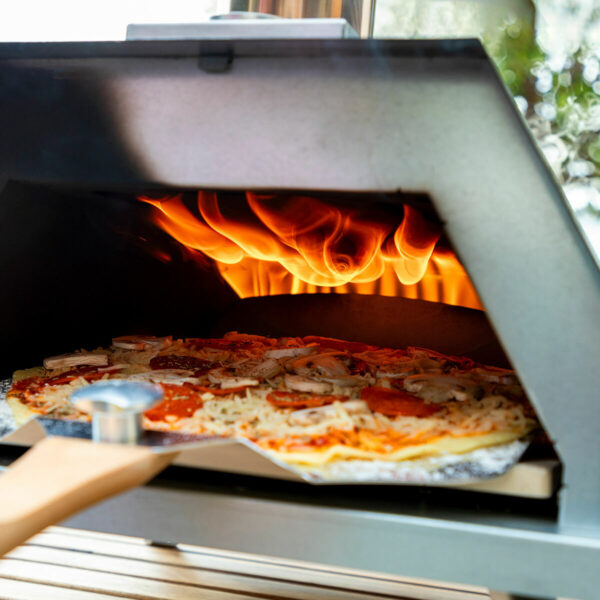 Pellet Pizza Oven with Accessories